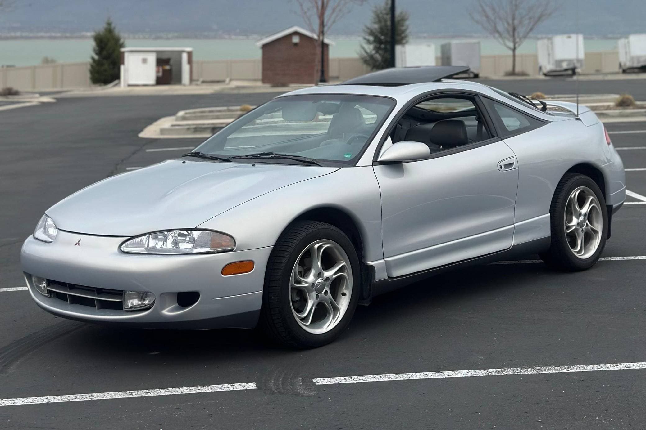 1996 Mitsubishi Eclipse sold for $10,900