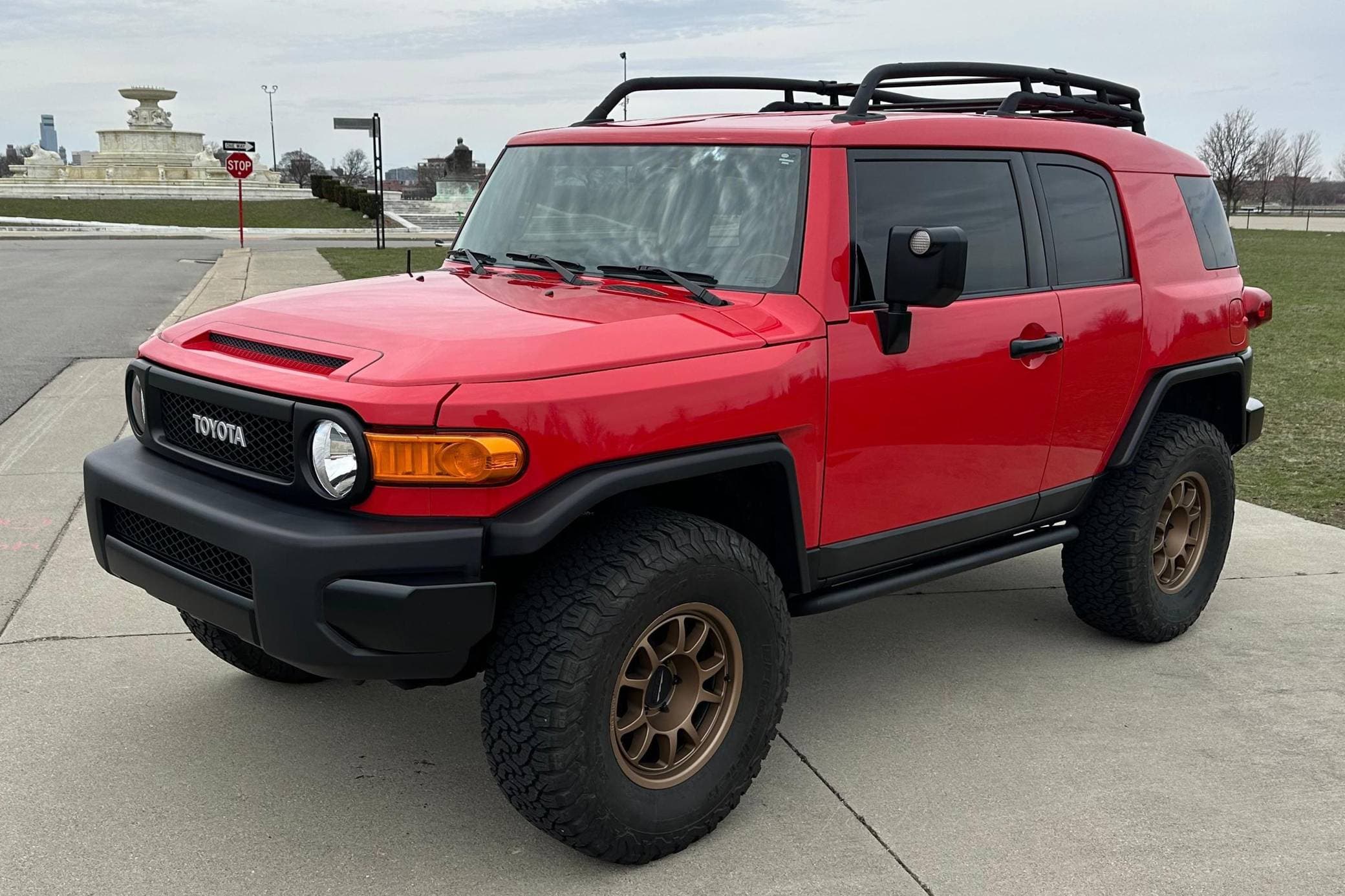 2012 Toyota FJ Cruiser sold for $15,500