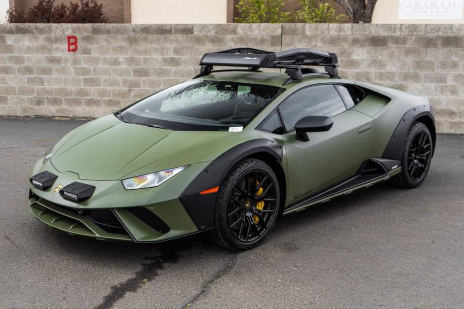 2024 Lamborghini Huracán sold for $308,000