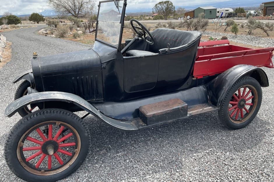 1925 Ford  sold for $5,500