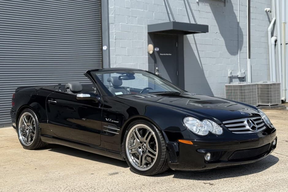 2006 Mercedes-Benz R230 SL sold for $40,500