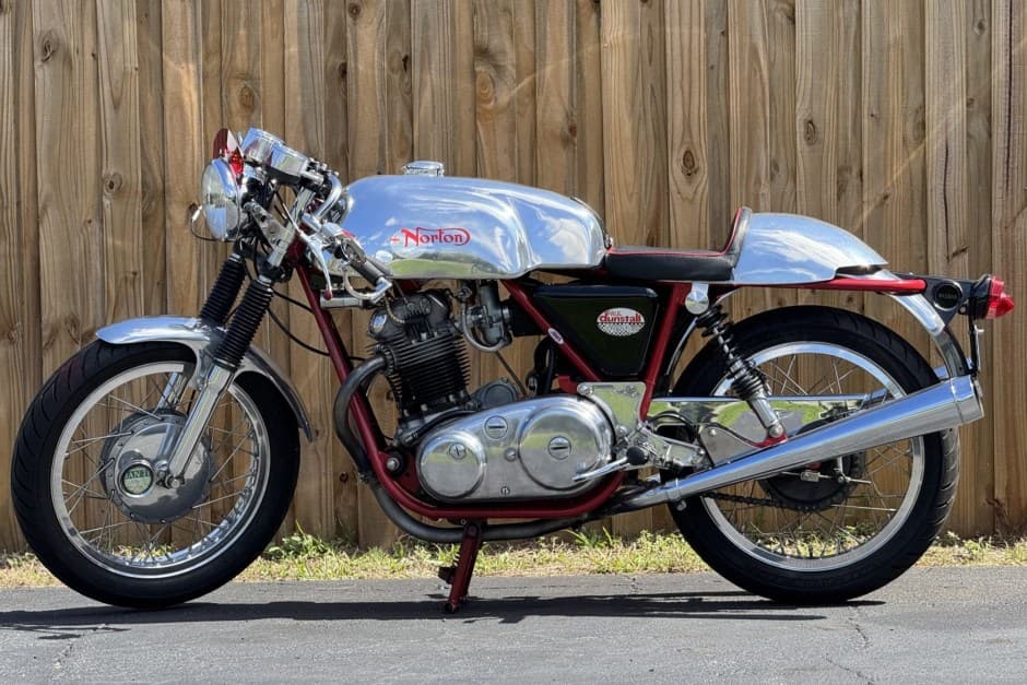 1971 Norton Commando sold for $8,600