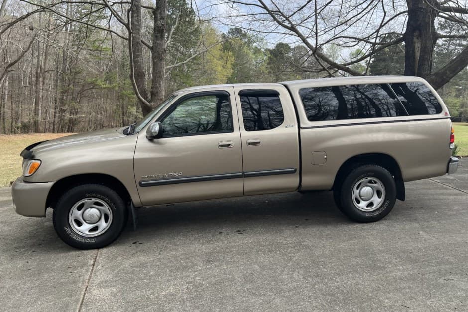 2003 Toyota Tundra (XK30/XK40 2000-2006) sold for $9,000