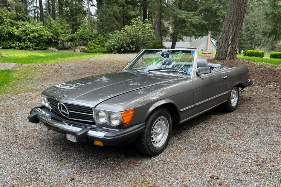 1985 Mercedes-Benz R107 SL sold for $14,930