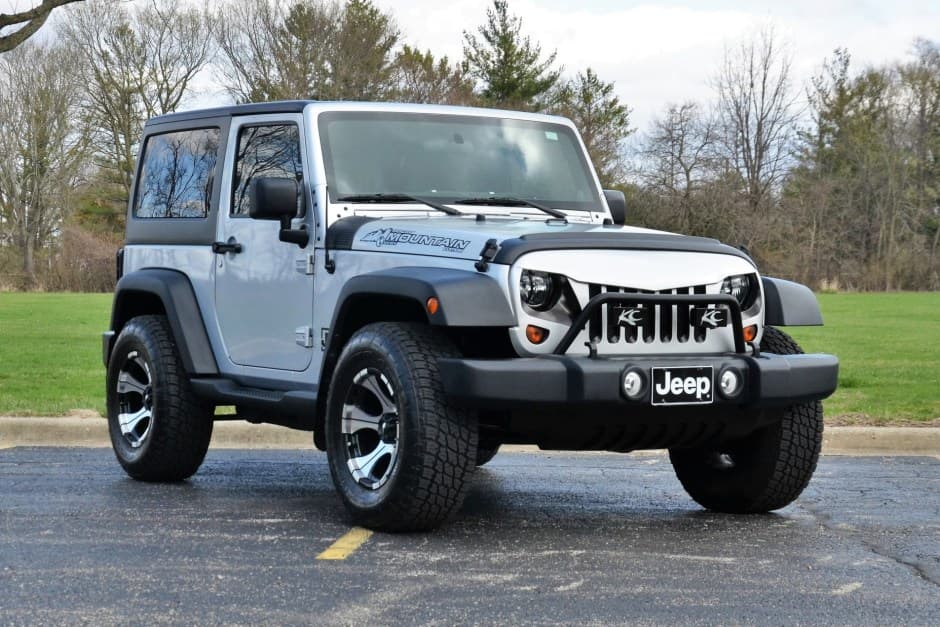 2012 Jeep Wrangler JK (2007-2018) sold for $15,250