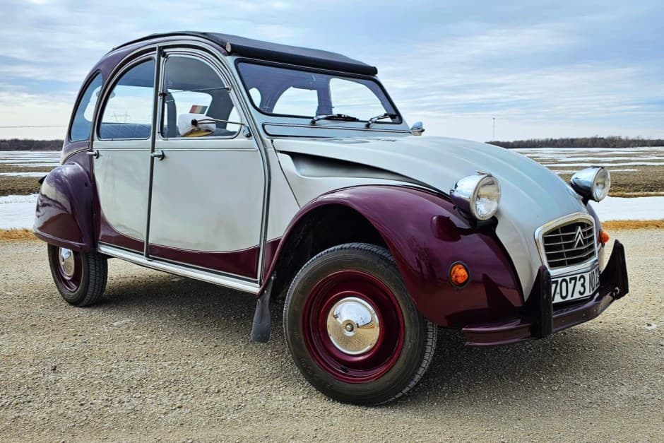 1982 Citroen 2CV sold for $10,250