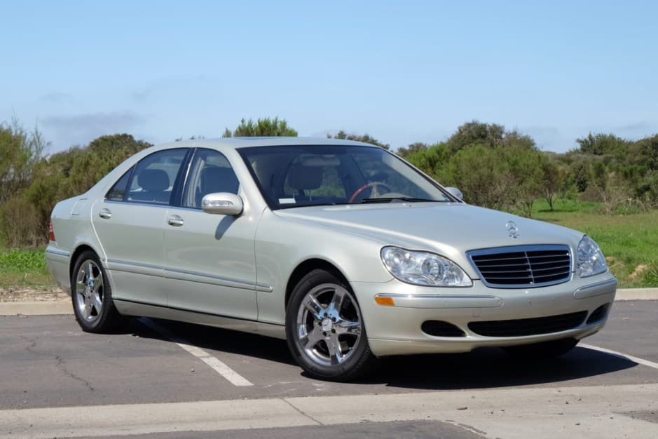 2004 Mercedes-Benz W220 S-Class sold for $9,600