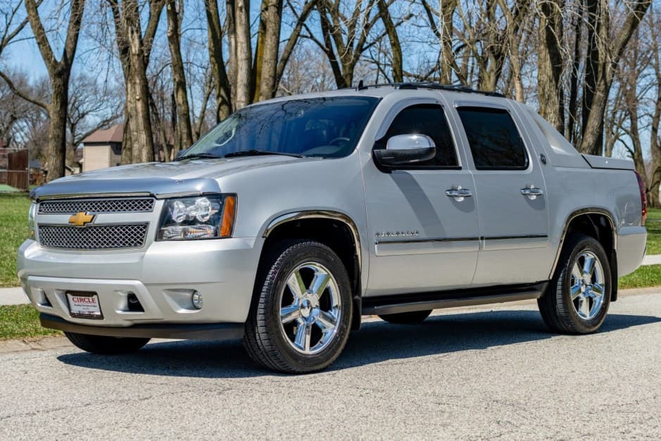 2013 Chevrolet Avalanche sold for $30,500
