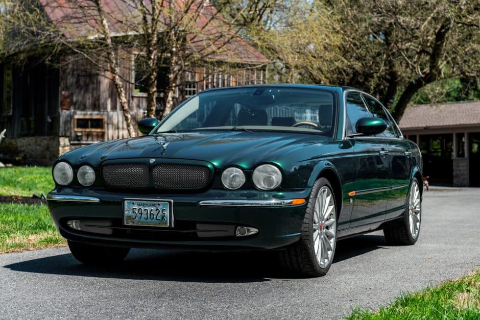 2005 Jaguar X350/X356/X358 XJR (2004-2009) sold for $9,700