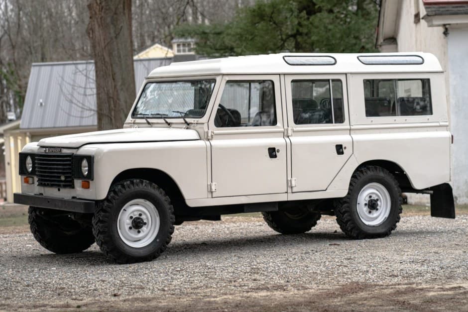1982 Land Rover Series 109 sold for $16,750