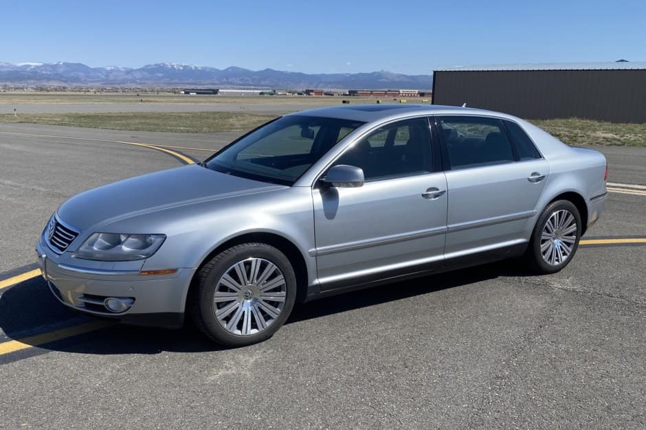 2005 Volkswagen Phaeton sold for $9,400