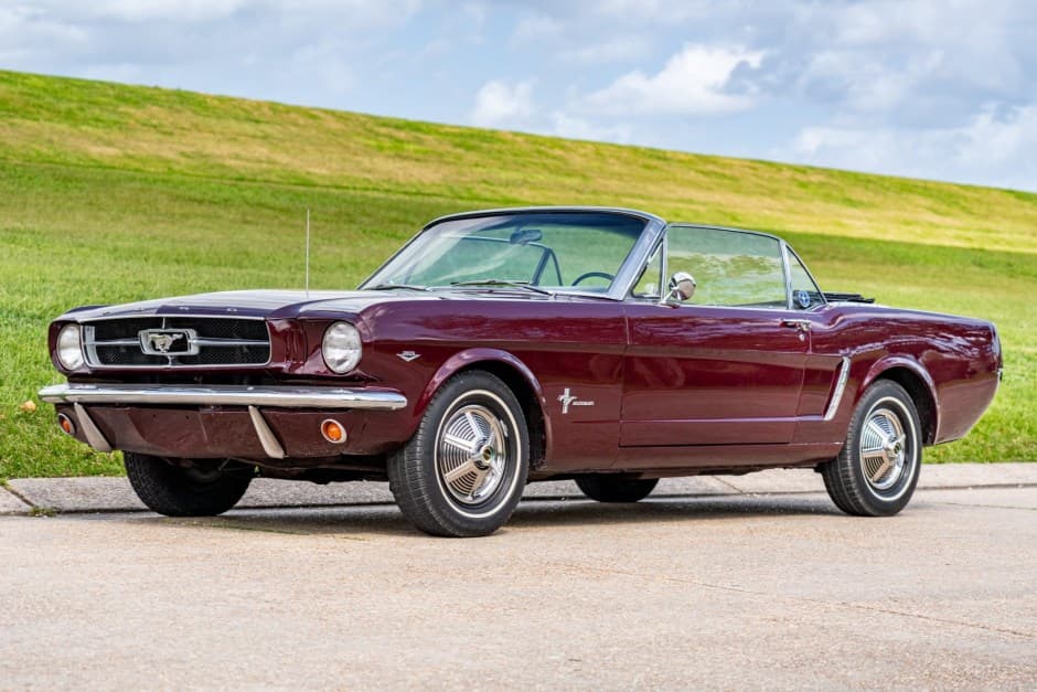 1965 Ford Mustang 1964.5-1966 sold for $20,500