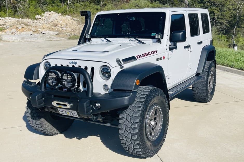 2014 Jeep Wrangler JK (2007-2018) sold for $20,904