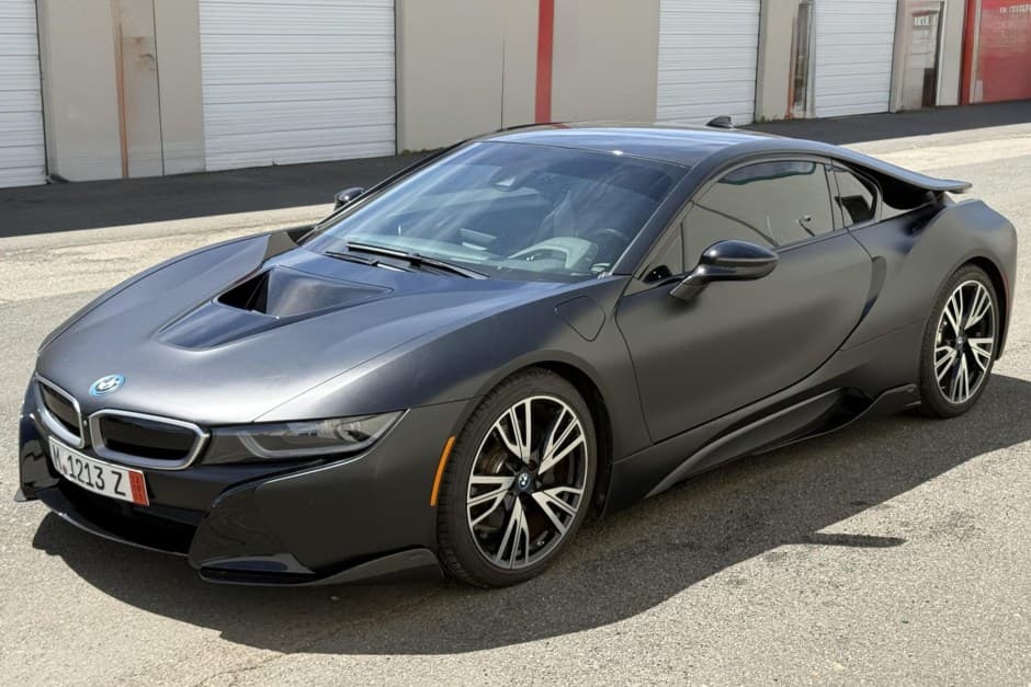 2016 BMW i8 sold for $46,750