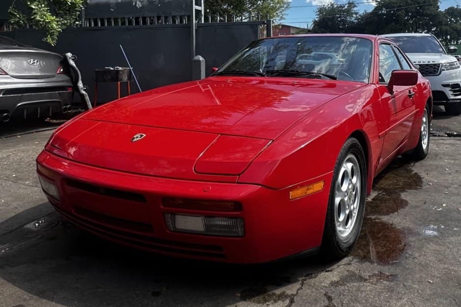 1987 Porsche 944 Turbo sold for $13,500