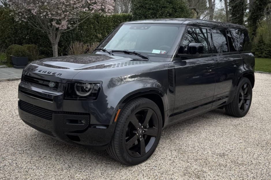 2023 Land Rover Defender L663 sold for $79,800