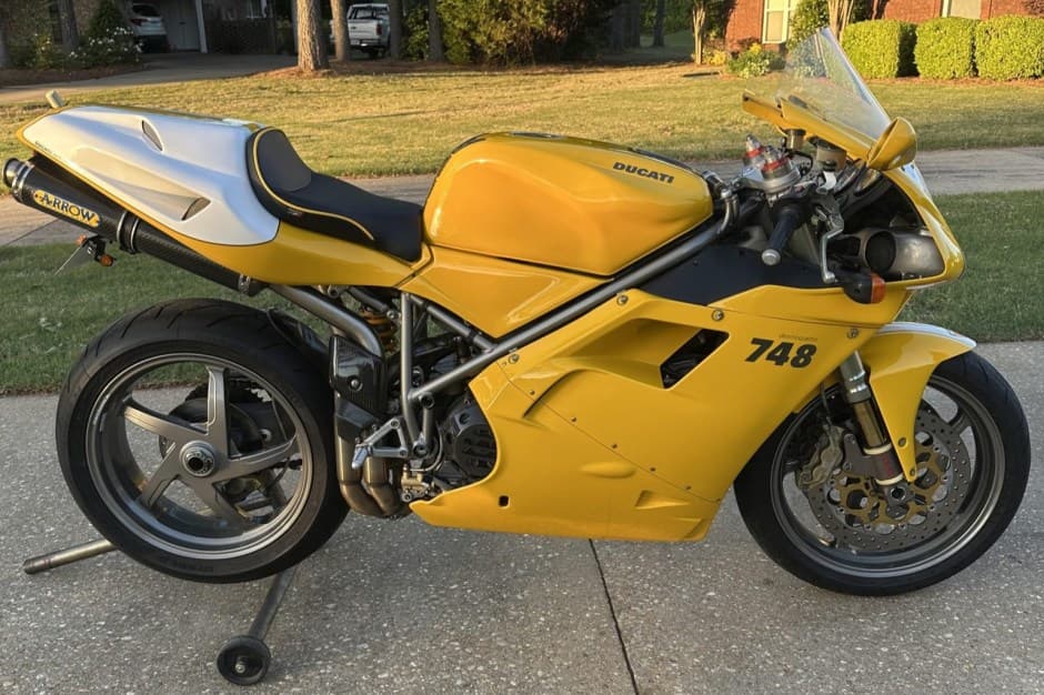 2001 Ducati 748 sold for $7,480