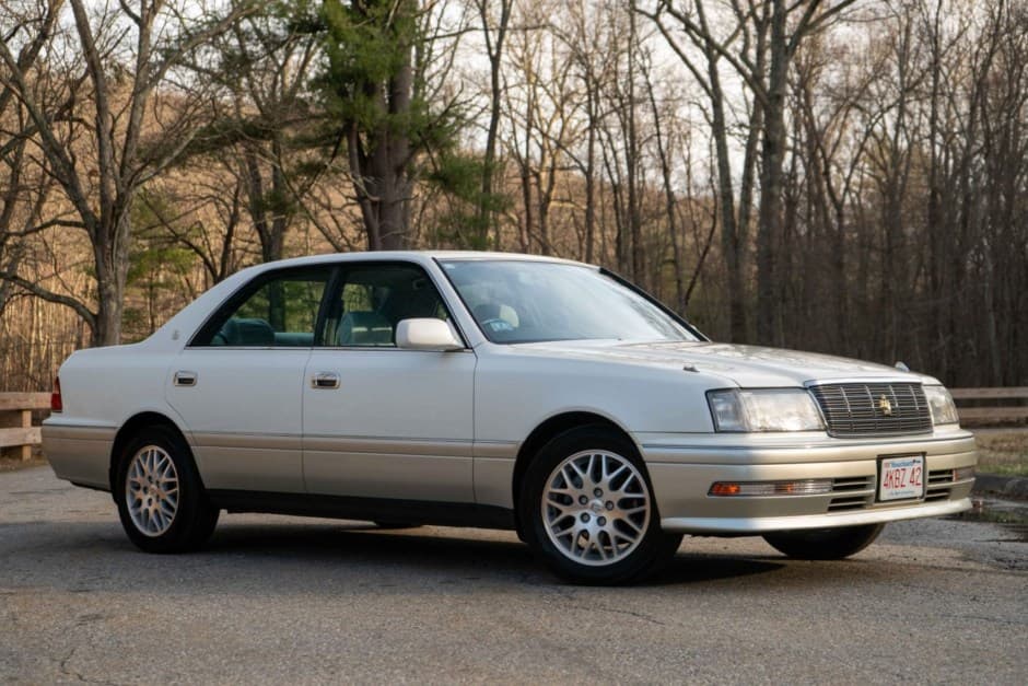 1996 Toyota Crown sold for $8,200