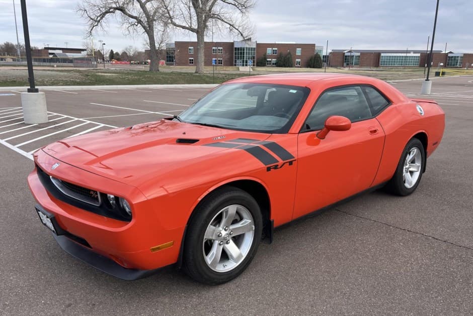 2009 Dodge Challenger (non-SRT, 2009-2023) sold for $23,750