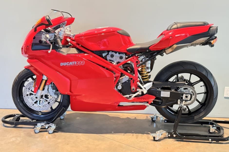 2006 Ducati 999 sold for $9,102