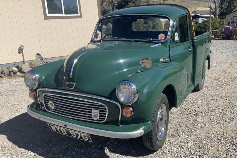 1969 Morris Minor sold for $11,999