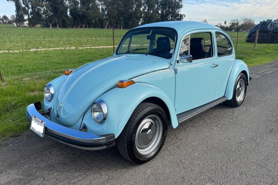 1974 Volkswagen Beetle (1958-1979) sold for $9,300
