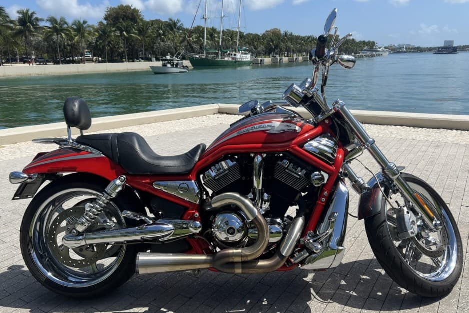 2006 Harley-Davidson V-Rod sold for $9,000