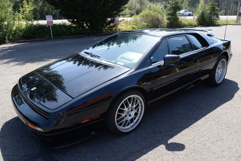 1995 Lotus Esprit sold for $41,750