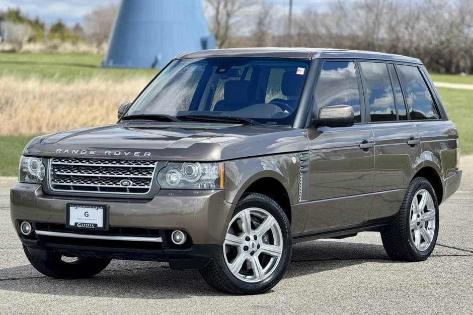 2010 Land Rover Range Rover L322 sold for $24,000