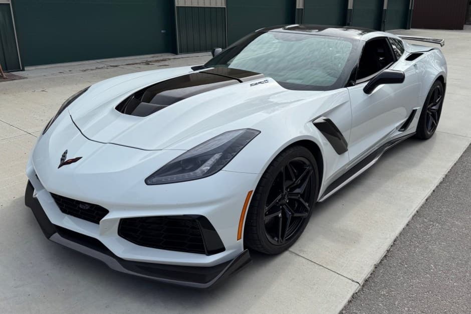 2019 Chevrolet Corvette C7 sold for $157,000