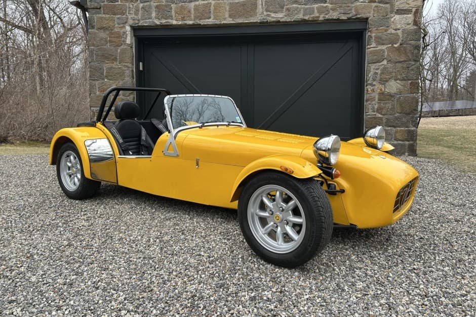2001 Caterham Seven sold for $37,007