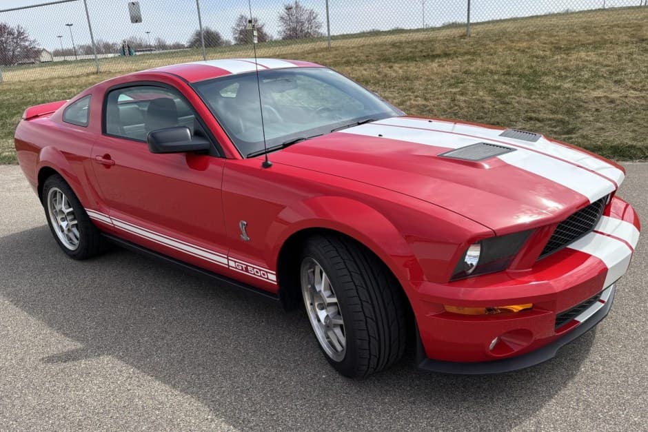 2007 Ford S197 Shelby Mustang sold for $35,000