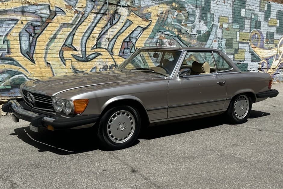 1975 Mercedes-Benz R107 SL sold for $5,650