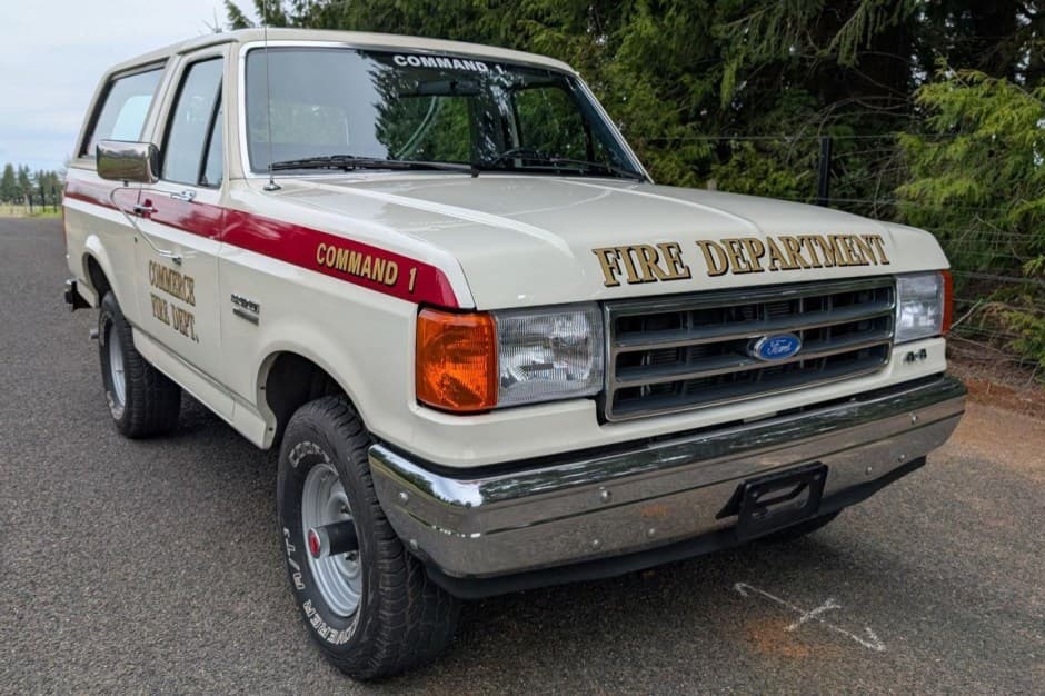 1990 Ford Bronco 4th-5th Generations 1987-1996 sold for $19,250