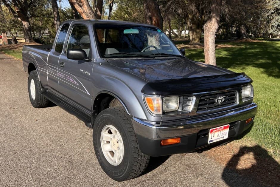 1997 Toyota Tacoma (N1X0 1995-2005) sold for $12,000