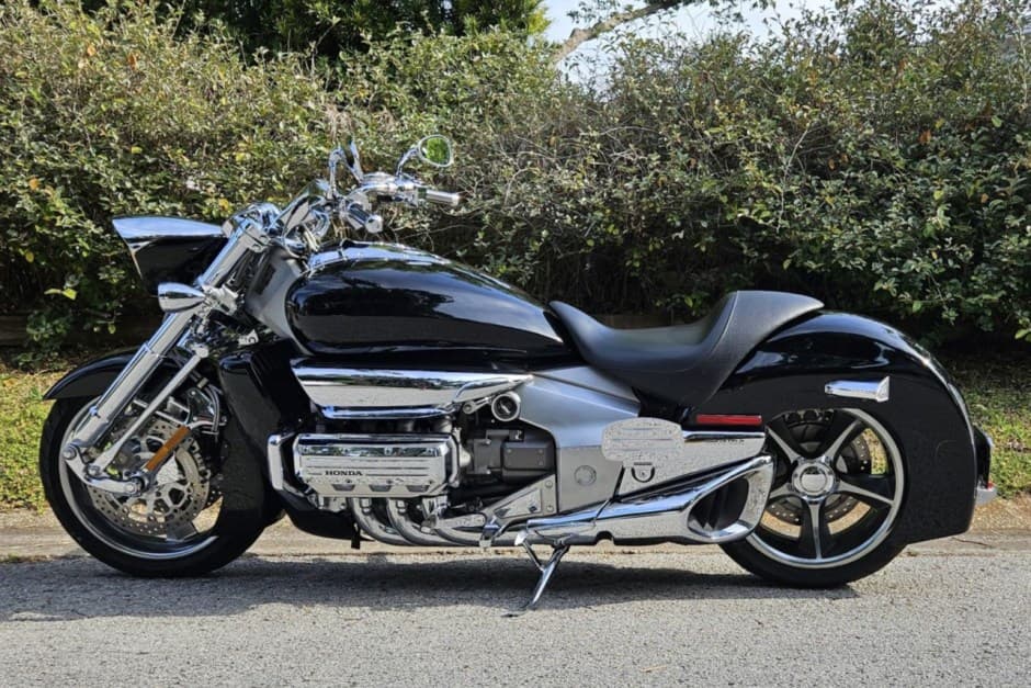 2004 Honda Rune sold for $15,500