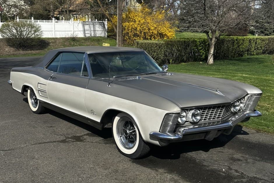 1964 Buick Riviera sold for $11,250