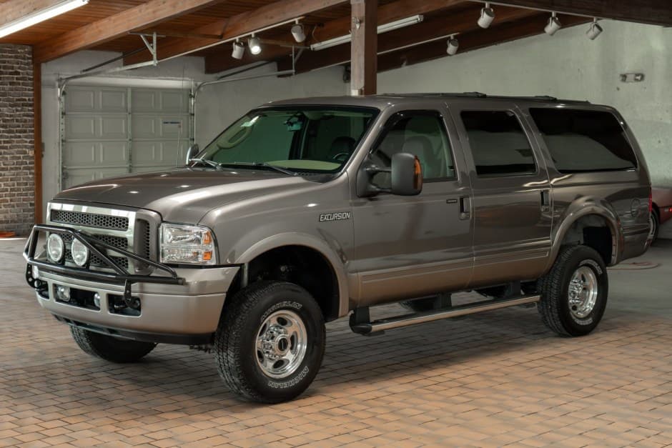 2005 Ford Excursion sold for $49,000