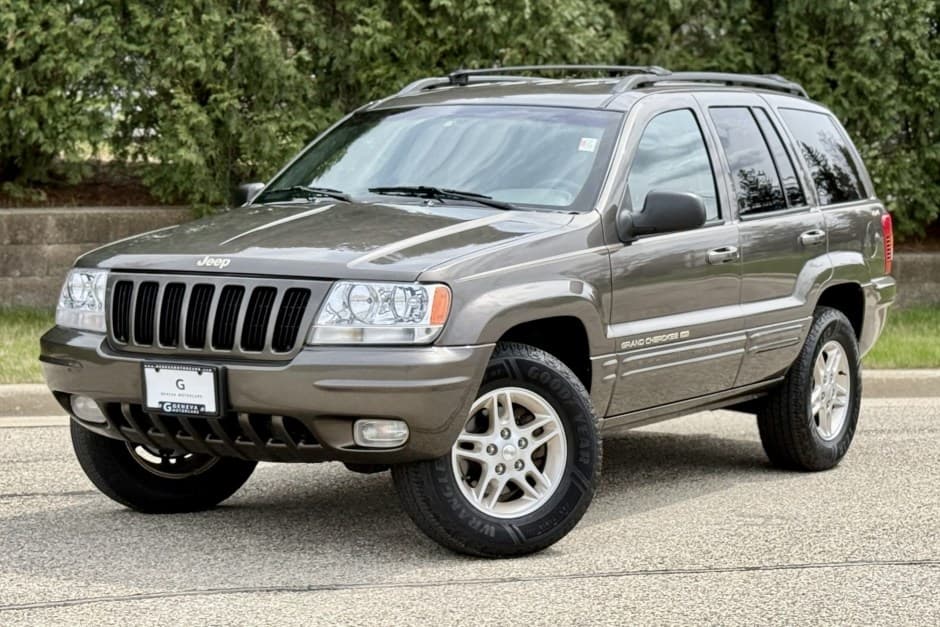 1999 Jeep WJ Grand Cherokee sold for $12,250
