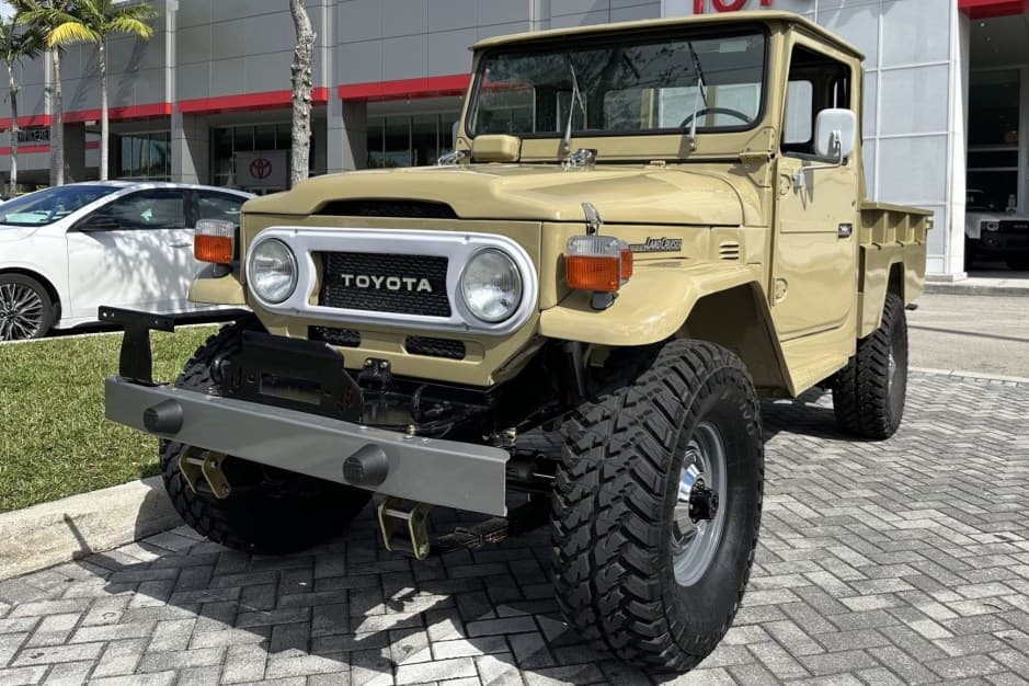 1978 Toyota Land Cruiser FJ45 sold for $35,500