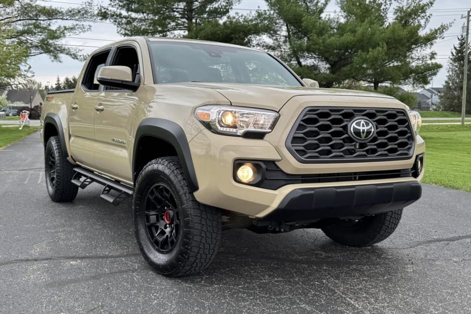 2020 Toyota Tacoma (N300 2016-2023) sold for $30,250