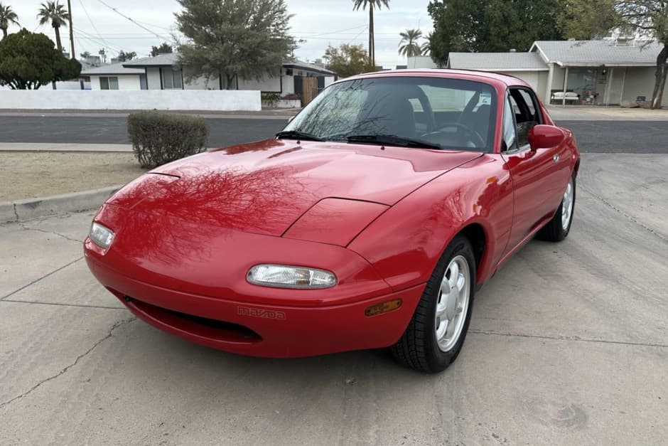1991 Mazda NA MX-5 Miata sold for $12,250