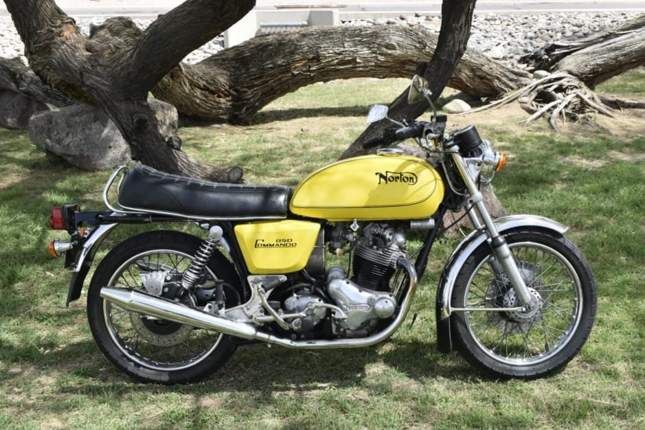 1975 Norton Commando sold for $7,600