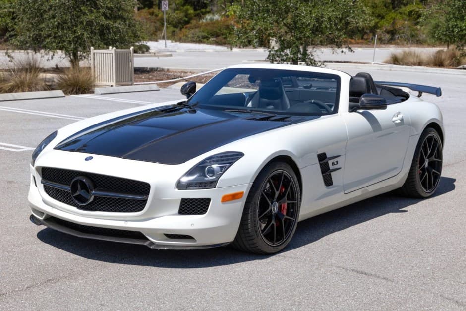 2015 Mercedes-Benz SLS AMG sold for $200,000