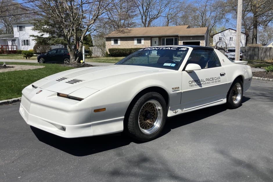 1989 Pontiac Firebird (1982-1992) sold for $42,000