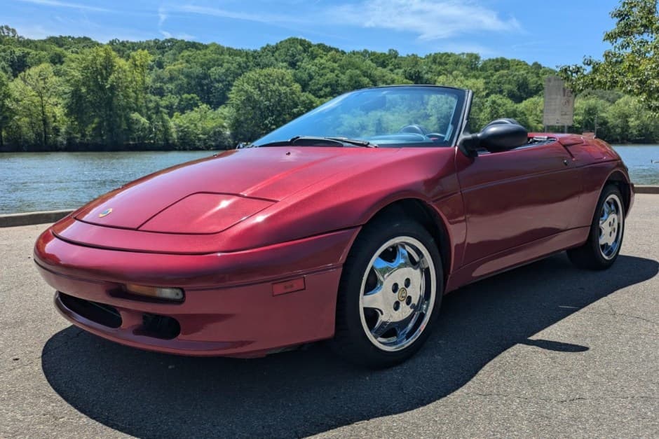 1991 Lotus Elan M100 sold for $7,800
