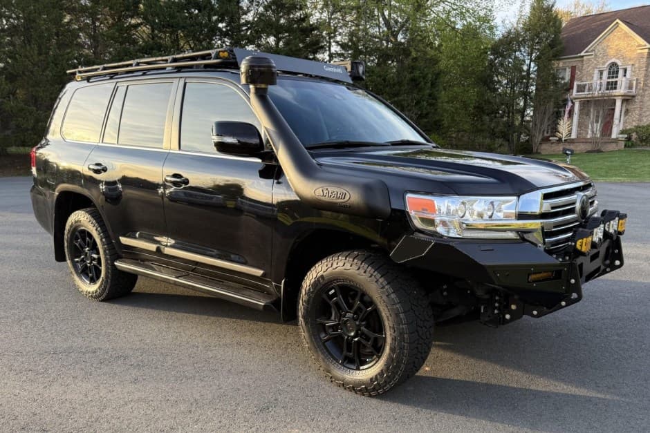 2019 Toyota Land Cruiser 200-Series sold for $69,000