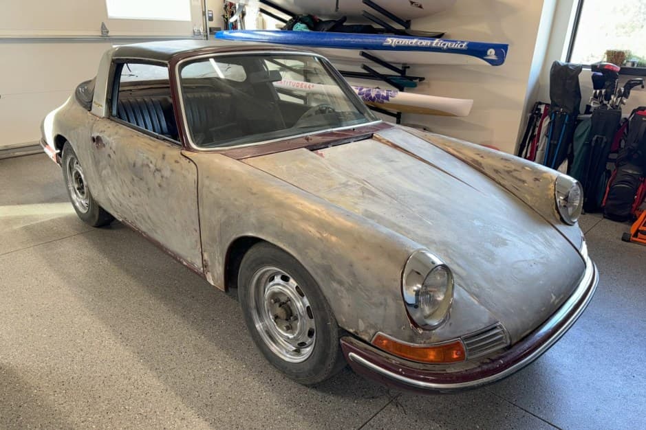 1968 Porsche SWB 911 (1965-1968) sold for $18,750