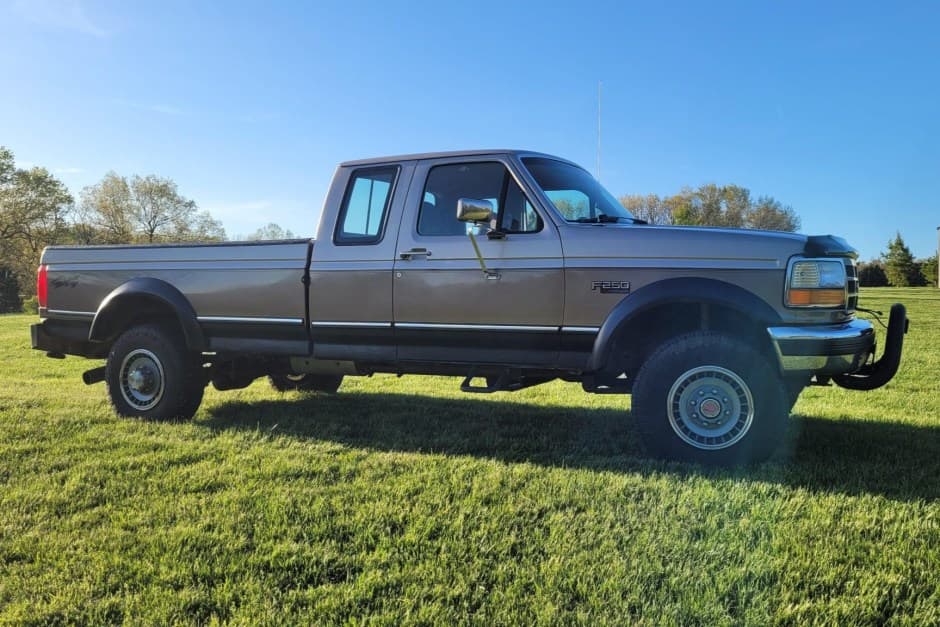 1992 Ford F-Series 1992-1997 sold for $12,500