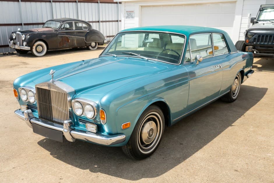 1972 Rolls-Royce Corniche sold for $8,500